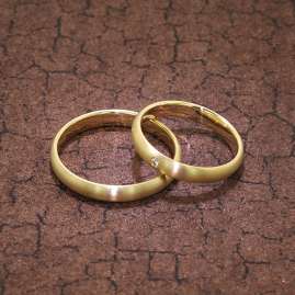 trendor 2002 Wedding Rings Pair Gold 375 Ring Set with Diamond