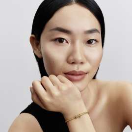 Pandora 764422C00 Charm Goldfarben Handgeschrieben Besos