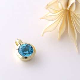 Acalee 80-1009-02 Gold Pendant 333 / 8K with Topaz Swiss Blue