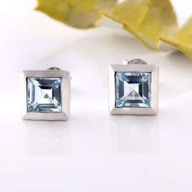Acalee 70-1021-01 Women's Stud Earrings White Gold 333 / 8K with Topaz