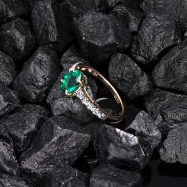 GLIZZ GL1148-11 Damenring Gelbgold 375 / 9K Lab-Grown Smaragd und Zirkonia