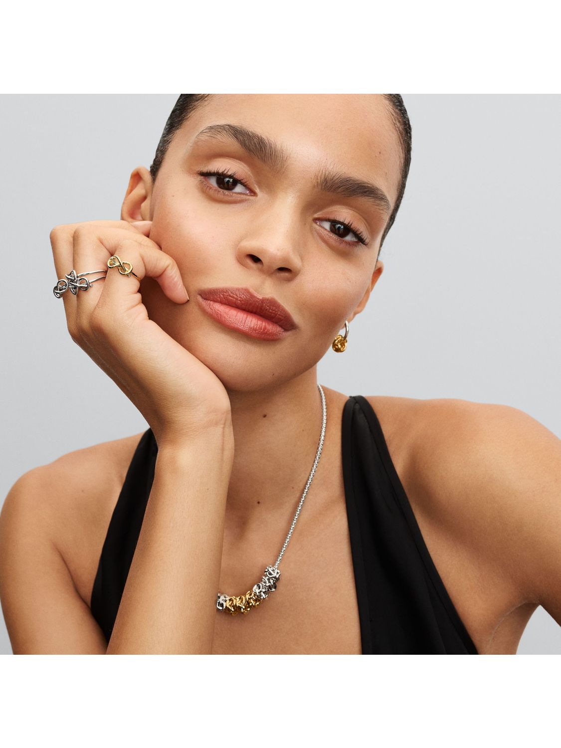 Pandora Damenring Unendlichkeitsknoten Goldfarben