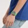 Swatch Swiss Made Uhr aus der Kollektion Swatch Essentials präzises Quarzwerk 5